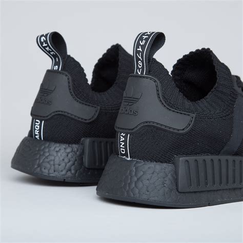 NMD r1 black